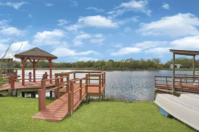 2767 Broadway Street, Dickinson, TX 77539 - Photo 2