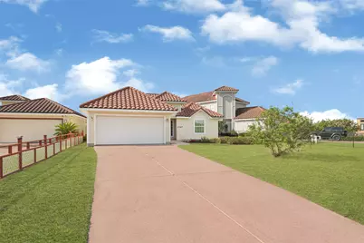 2767 Broadway Street, Dickinson, TX 77539 - Photo 4