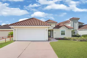 2767 Broadway St, Dickinson, TX 77539 - Photo 6