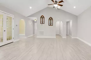 9907 Pinehurst St, Baytown, TX 77521 - Photo 8