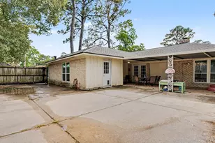 9907 Pinehurst St, Baytown, TX 77521 - Photo 24