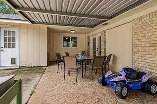 9907 Pinehurst St, Baytown, TX 77521 - Photo 36