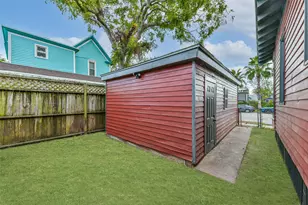 1616 38th St, Galveston, TX 77550 - Photo 26