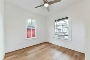 1616 38th St, Galveston, TX 77550 - Photo 18