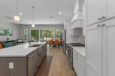 11 Thorpe Lane, Spring, TX 77389 - Photo 8