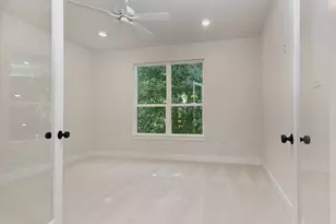 34 Honeycomb Rdg Pl, The Woodlands, TX 77380 - Photo 16