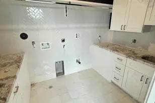 1002 E 6th 1/2 St, Houston, TX 77009 - Photo 20