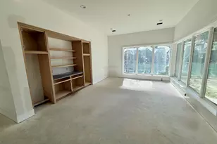 1002 E 6th 1/2 St, Houston, TX 77009 - Photo 10