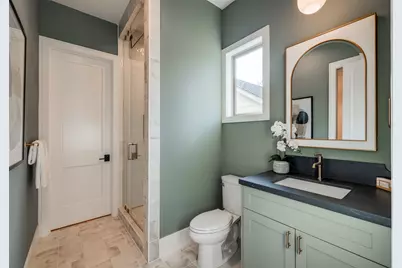 1002 E 6th 1/2 Street, Houston, TX 77009 - Photo 24