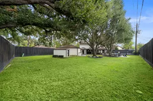 12526 Stafford Springs Dr, Houston, TX 77077 - Photo 42