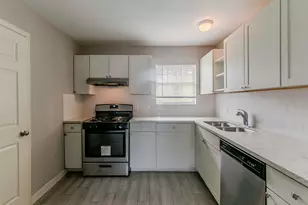 5009 Bataan Rd, Houston, TX 77033 - Photo 4