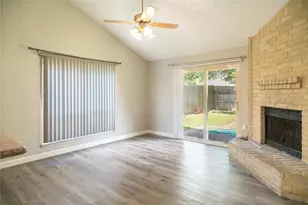 17003 Enchanted Cir W, Sugar Land, TX 77498 - Photo 4