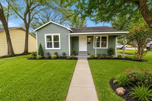 302 S 5th St, La Porte, TX 77571 - Photo 1