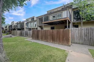 18 Lakeway St, Panorama Village, TX 77304 - Photo 2