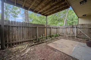 18 Lakeway St, Panorama Village, TX 77304 - Photo 8