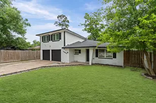 10402 Wicklowe St, Houston, TX 77016 - Photo 2