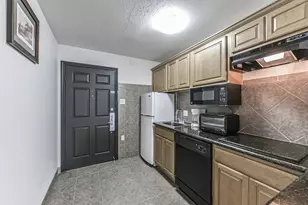 1025 Swanson St, Houston, TX 77030 - Photo 14