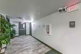 1025 Swanson St, Houston, TX 77030 - Photo 6