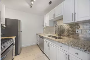 5711 Sugar Hill Dr, Houston, TX 77057 - Photo 10