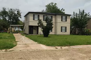1208 7th Ave, Texas City, TX 77590 - Photo 2