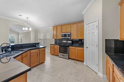 24919 Oconee Drive, Tomball, TX 77375 - Photo 8