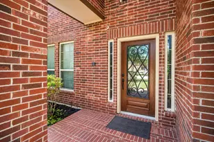 4915 White Barrow Creek, Sugar Land, TX 77479 - Photo 2