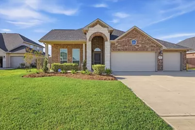 12031 Champions Forest Drive, Mont Belvieu, TX 77535 - Photo 2
