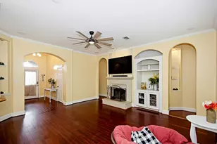 302 Dock Ct, Crosby, TX 77532 - Photo 4