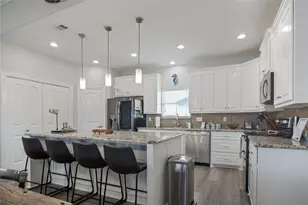 956 Biscayne, Crystal Beach, TX 77650 - Photo 4