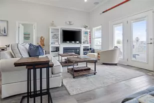 956 Biscayne, Crystal Beach, TX 77650 - Photo 8