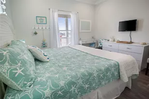 956 Biscayne, Crystal Beach, TX 77650 - Photo 18