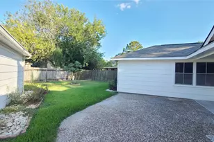 6707 Las Brisas Dr, Houston, TX 77083 - Photo 4