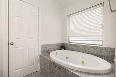 9036 Lakes At 610 Drive, Houston, TX 77054 - Photo 16