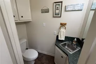 108 Meadow Dr, Schulenburg, TX 78956 - Photo 24
