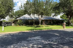 108 Meadow Dr, Schulenburg, TX 78956 - Photo 40