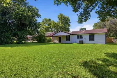 5622 Woodgreen Street, Houston, TX 77033 - Photo 22