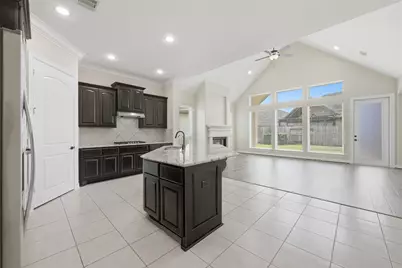 4914 Fairford Drive, Sugar Land, TX 77479 - Photo 6