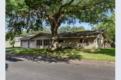 2909 La Vista Avenue, Bay City, TX 77414 - Photo 1