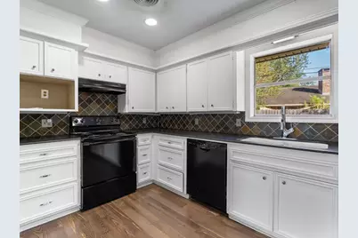 2909 La Vista Avenue, Bay City, TX 77414 - Photo 10