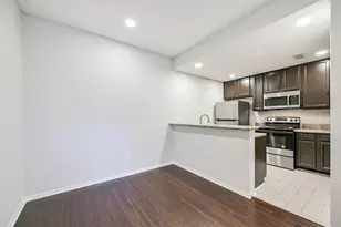 11711 Memorial Dr, Houston, TX 77024 - Photo 6
