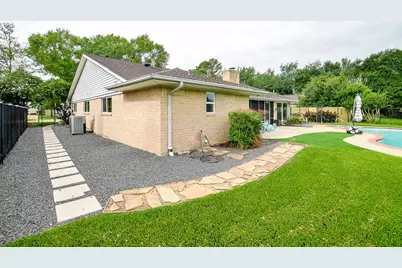 2106 Glenn Lakes Lane, Missouri City, TX 77459 - Photo 32