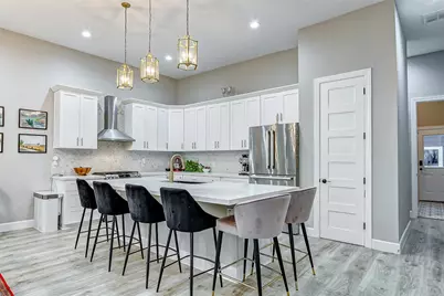 2008 Common Street, Houston, TX 77009 - Photo 12