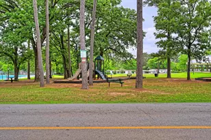 11604 Vistawood St, Willis, TX 77318 - Photo 22