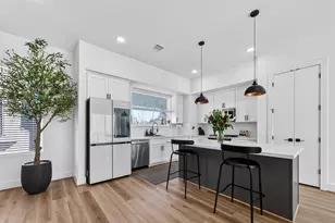 4804 Elysian St, Houston, TX 77009 - Photo 12