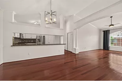 2111 Welch Street #B306, Houston, TX 77019 - Photo 4