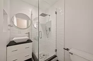 2111 Welch St, Houston, TX 77019 - Photo 32