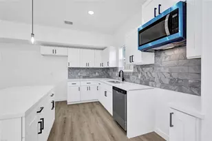 8021 Birmingham St, Houston, TX 77028 - Photo 14