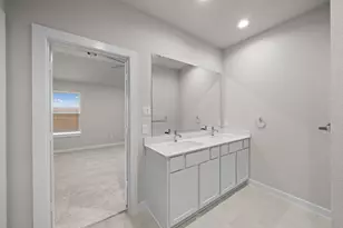 1739 Pecan Woods Ln, Conroe, TX 77301 - Photo 12