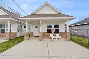 9814 Masterson St, Houston, TX 77029 - Photo 2