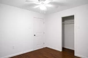 916 Parkway St, Baytown, TX 77520 - Photo 16
